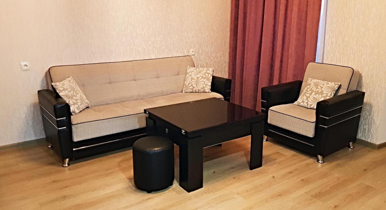 Bright And Cozy Apartment On Aghmashenebeli Avenue Tiflis Dış mekan fotoğraf